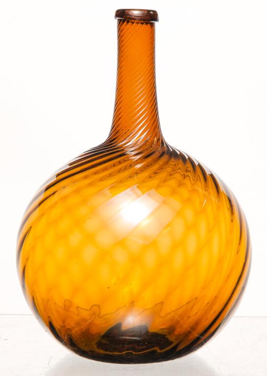 ZANESVILLE BLOWN GLASS BOTTLE. (1 of 3)