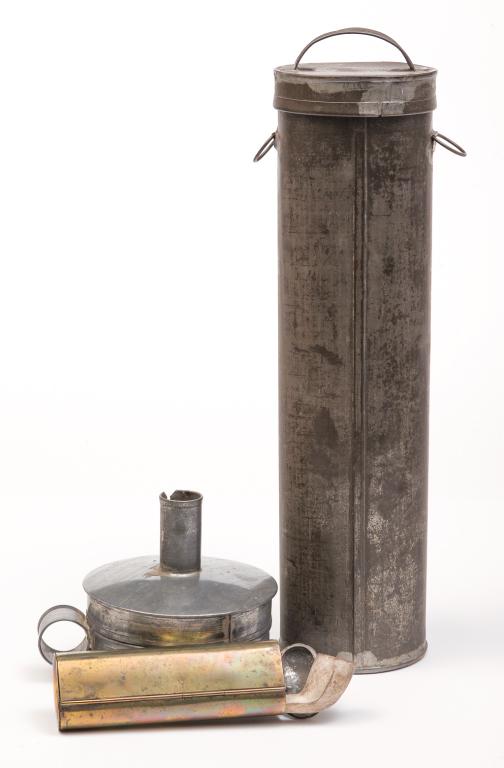 TWO LIGHTING ITEMS AND PIPE BOX. (1 of 4)