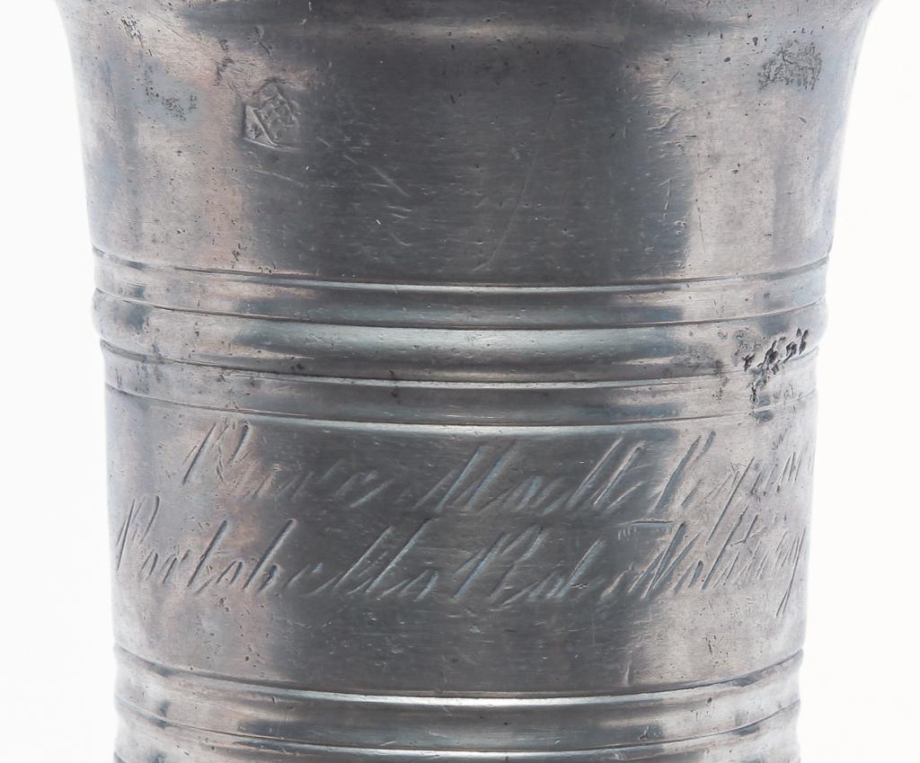ENGLISH PEWTER MALT LIQUOR TUMBLER. (1 of 3)