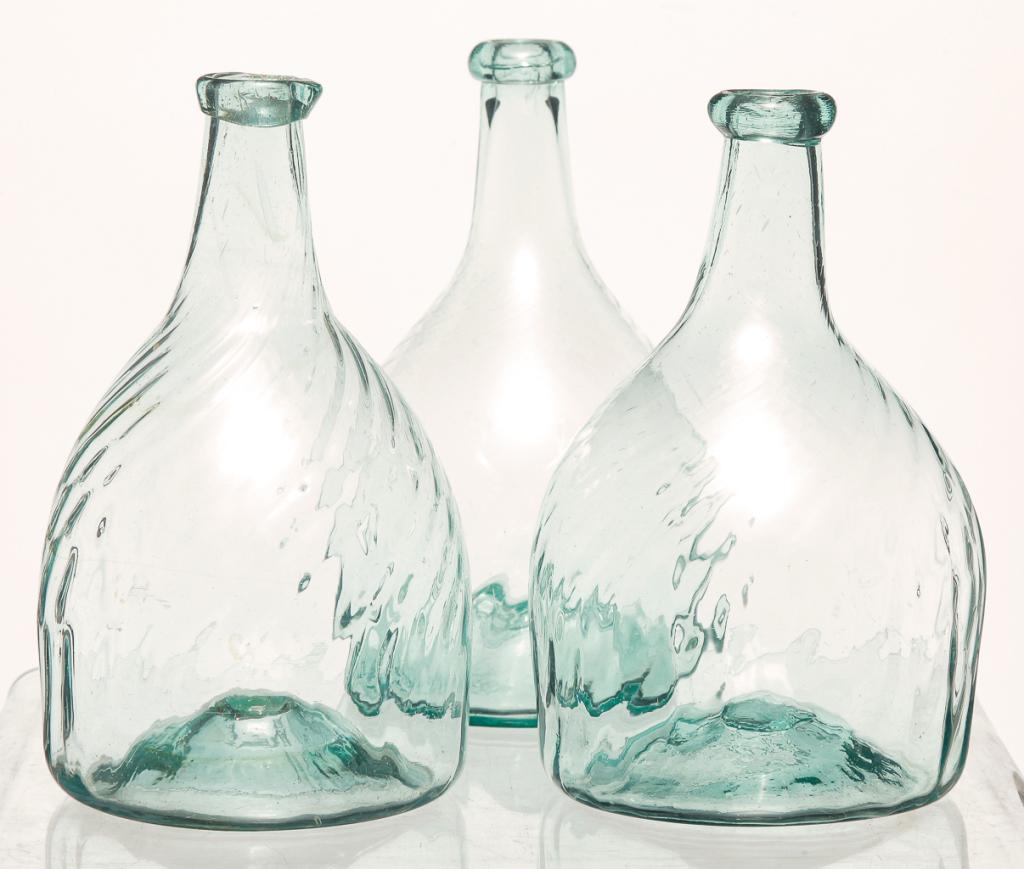 THREE MIDWESTERN BLOWN GLASS CLUB BOTTLES. (1 of 5)