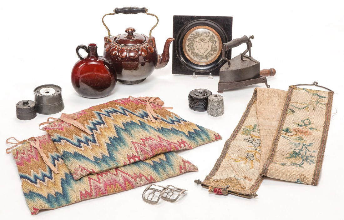 GROUP OF HOUSEHOLD ITEMS. (1 of 9)