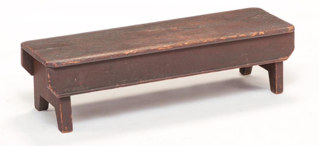 AMERICAN COUNTRY FOOTSTOOL OR SMALL BENCH. (1 of 4)