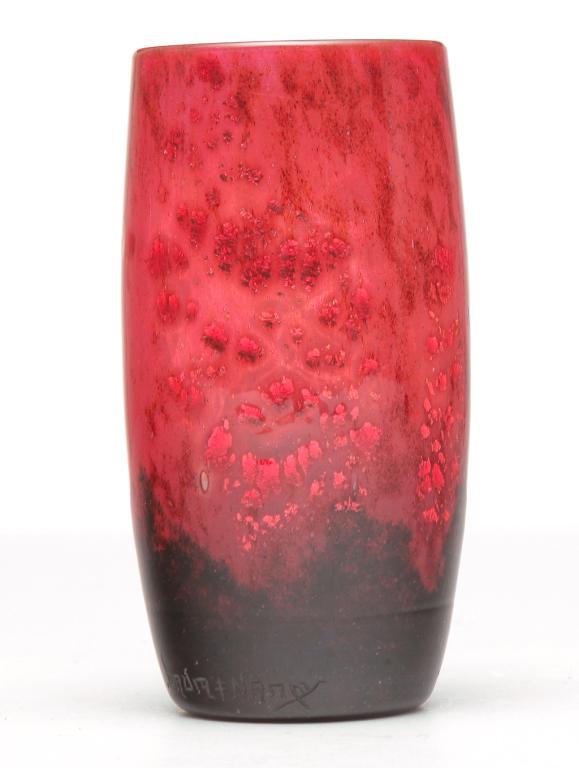 FRENCH DAUM NANCY ART GLASS VASE.: First quarter 20th century. Mottled red and blue with mica flakes, polished base and etched "Daum Nancy" signature on lower side. 5"h.