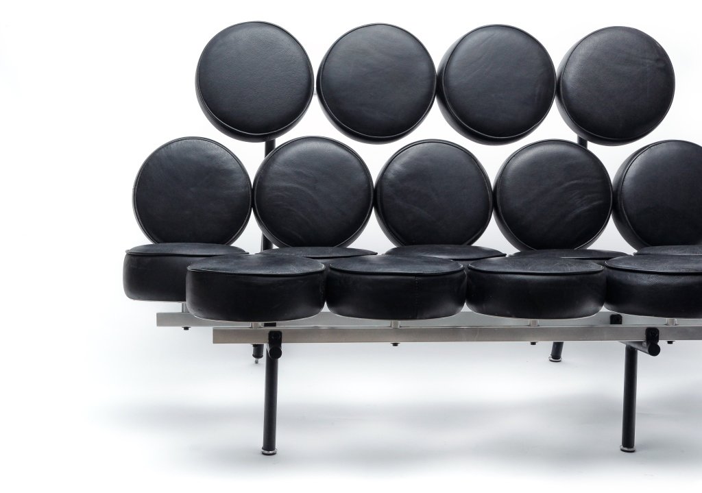 MID CENTURY MODERN MARSHMALLOW STYLE SOFA. (1 of 3)