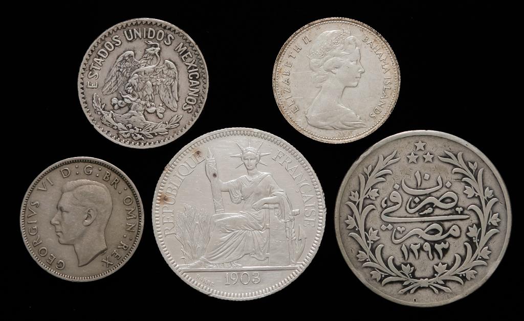 FIVE VARIOUS FOREIGN SILVER COINS (1 of 2)