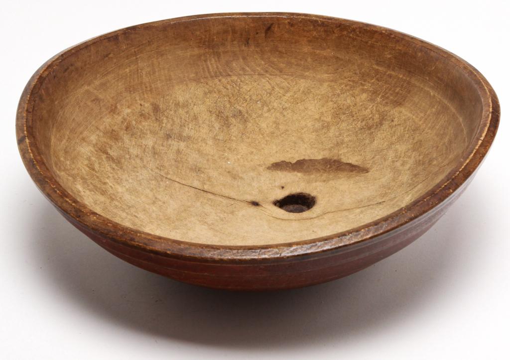 AMERICAN TREENWARE BOWL. (1 of 2)