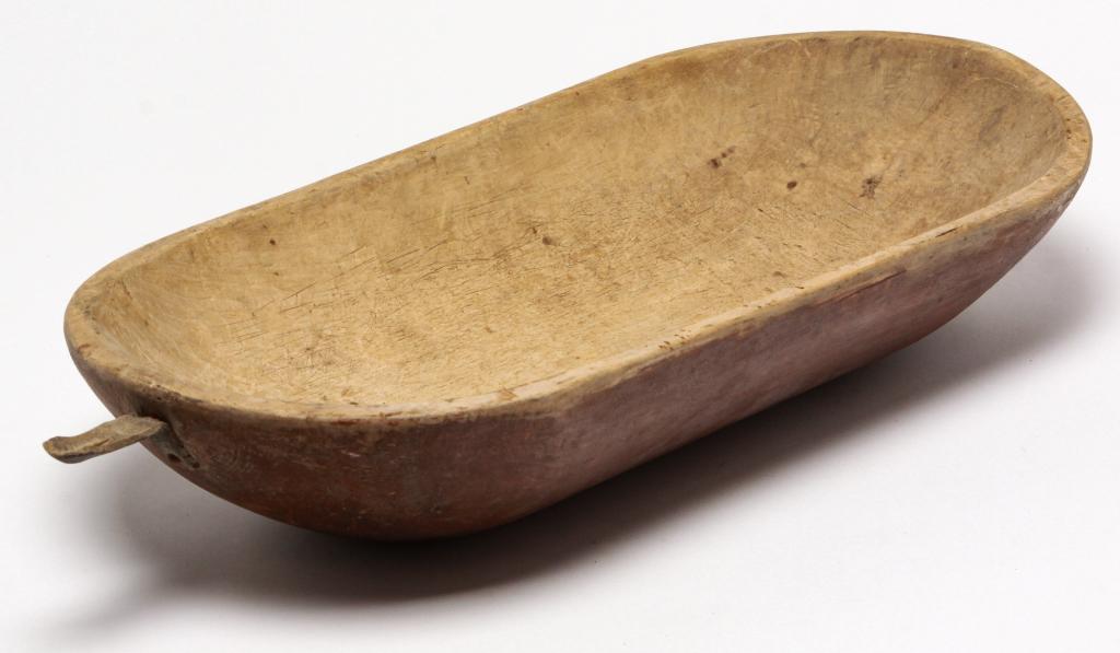 AMERICAN WOODEN TRENCHER. (1 of 3)