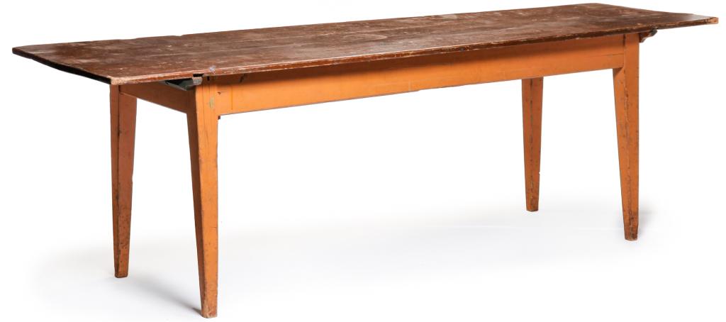 AMERICAN HEPPLEWHITE HARVEST TABLE. (1 of 3)