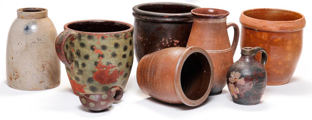 SEVEN PIECES OF STONEWARE AND REDWARE. (1 of 6)