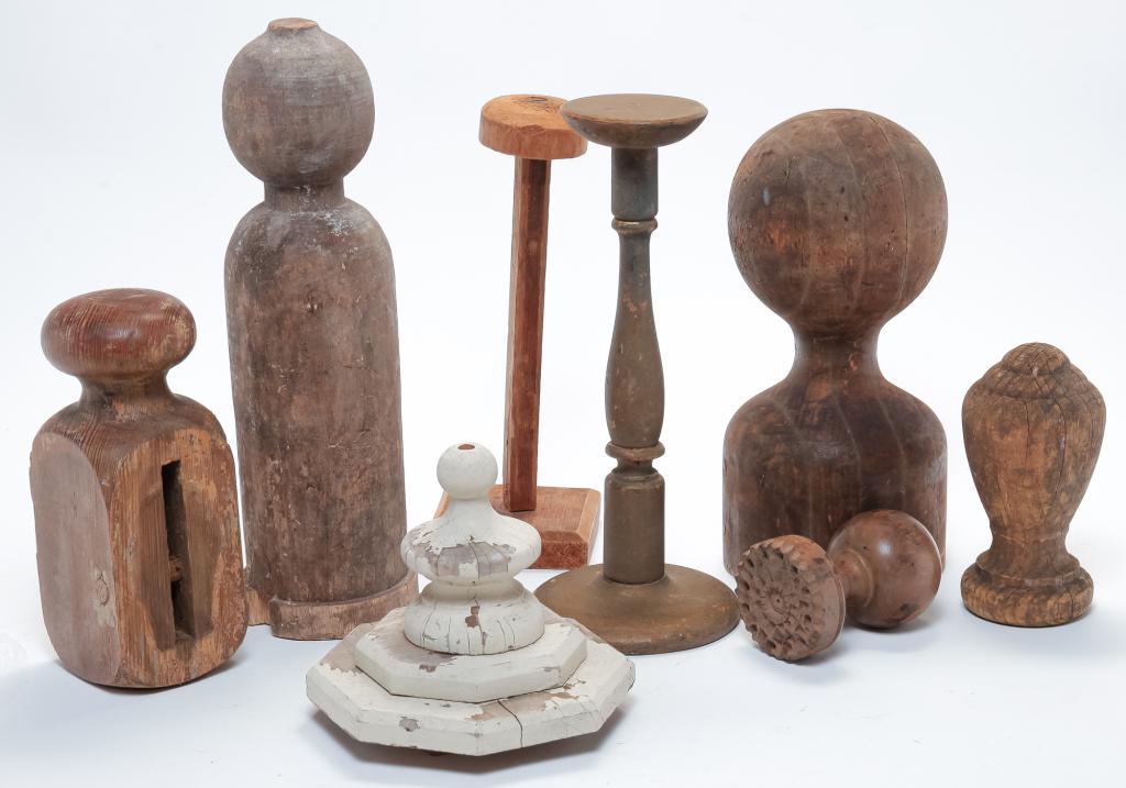 GROUP OF WOODEN FINIALS AND STANDS. (1 of 3)