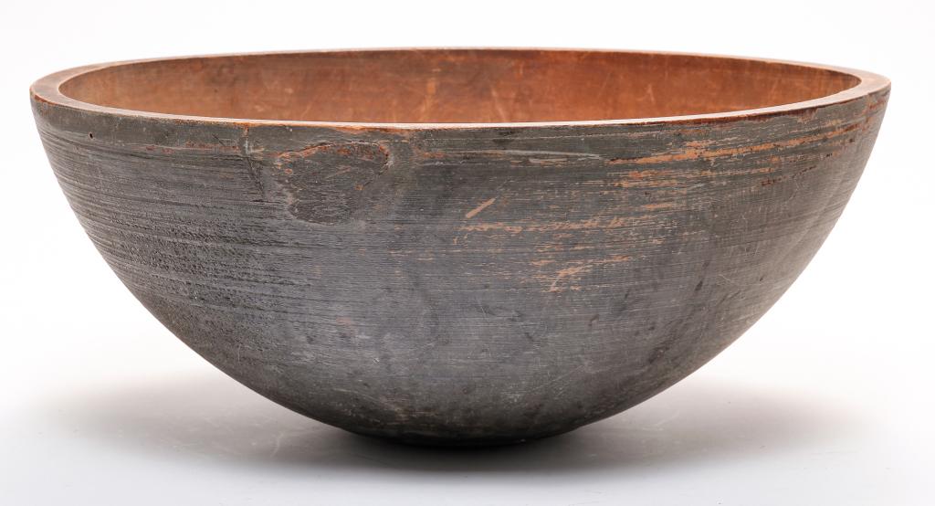 AMERICAN TREENWARE BOWL. (1 of 4)