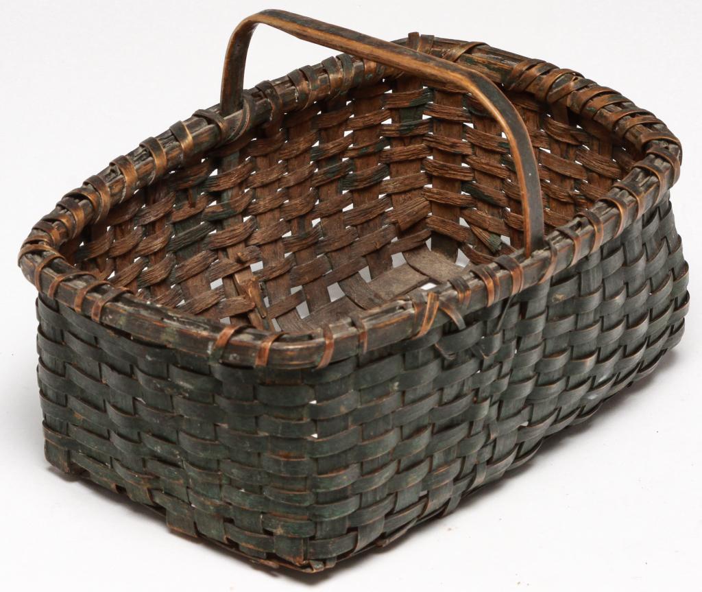 AMERICAN PAINTED SMALL BASKET. (1 of 2)