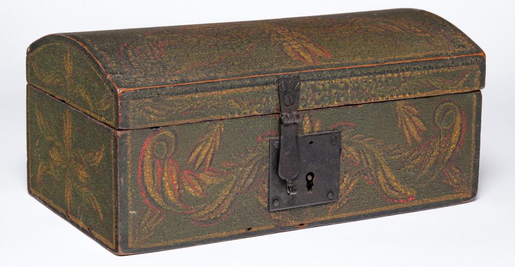 AMERICAN DOME TOP DECORATED BOX. (1 of 6)