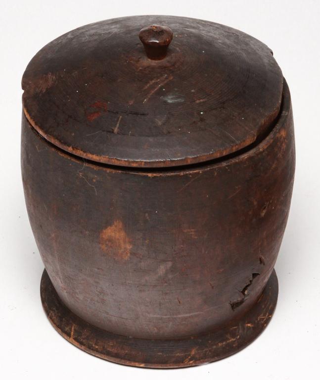 AMERICAN TREENWARE CONTAINER. (1 of 3)