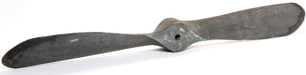 AMERICAN PAINTED WOODEN PROPELLER. (1 of 2)