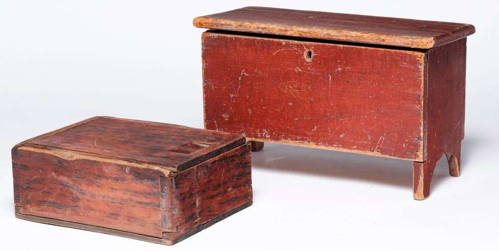 AMERICAN MINIATURE BLANKET CHEST AND BOX. (1 of 4)