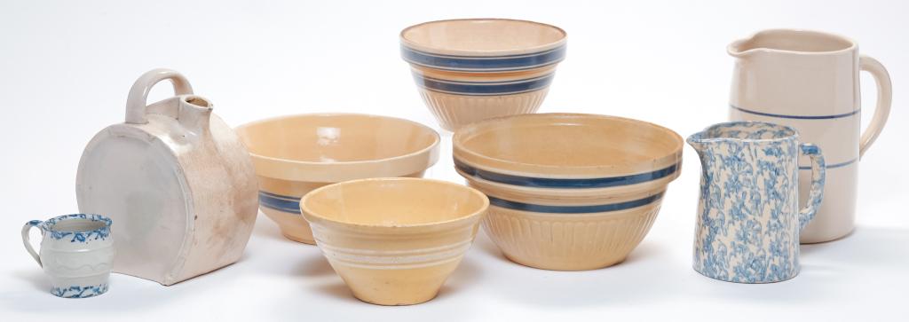 EIGHT PIECES OF AMERICAN KITCHEN POTTERY. (1 of 4)