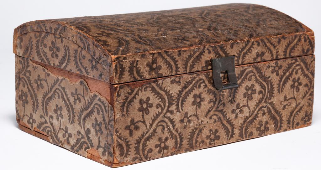 AMERICAN DOME TOP BOX. (1 of 4)