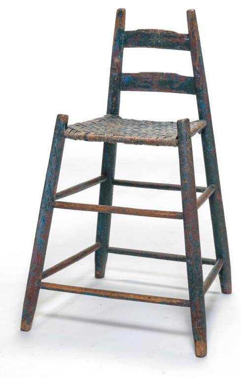 AMERICAN COUNTRY PAINTED YOUTH CHAIR. (1 of 3)