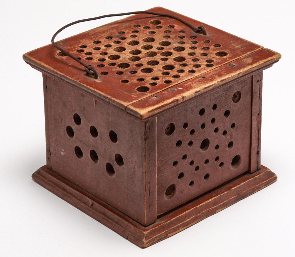 AMERICAN WOODEN FOOTWARMER. (1 of 4)