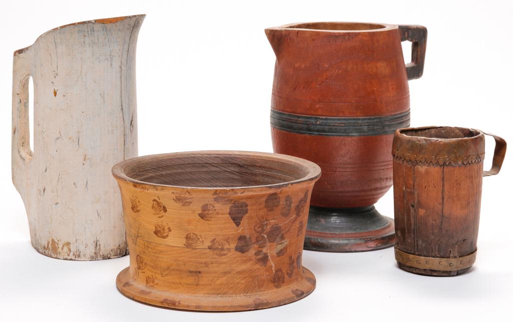 FOUR PIECES OF WOODENWARE. (1 of 4)