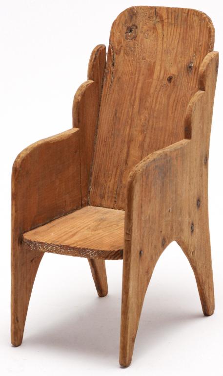 PRIMITIVE DOLL CHAIR. (1 of 3)