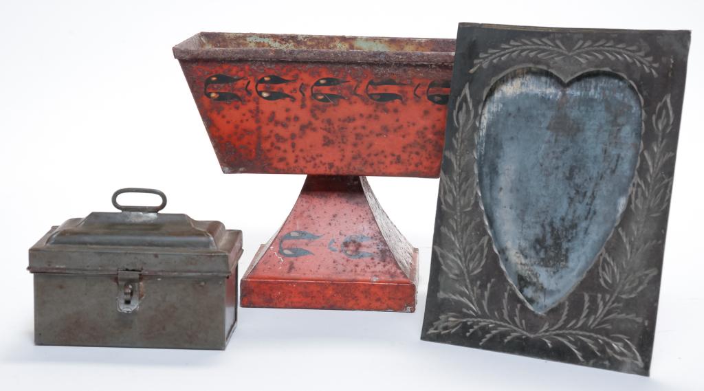 THREE PIECES OF TINWARE. (1 of 4)