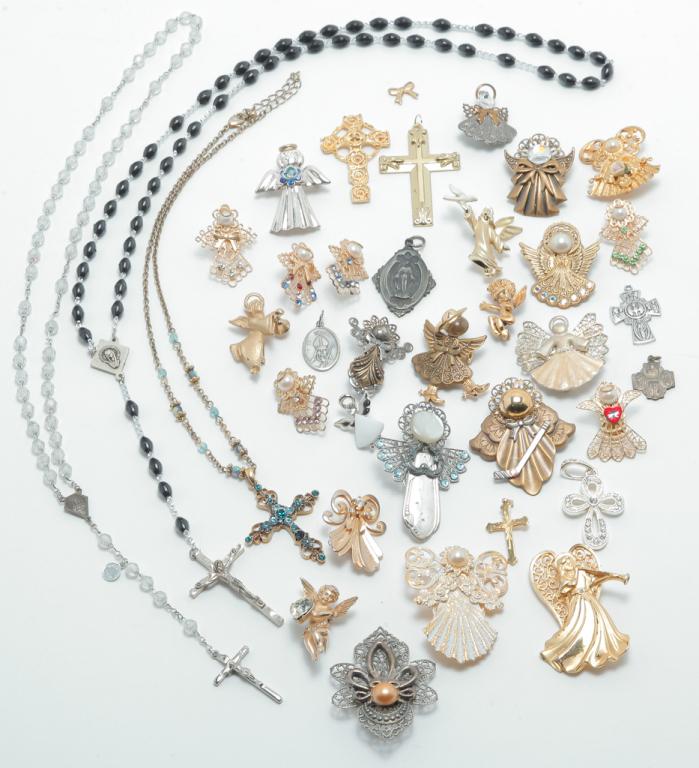 GUARDIAN ANGEL PINS AND OTHER RELIGIOUS JEWELRY. (1 of 3)