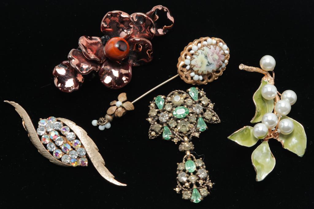 FIVE VINTAGE PINS OF INTEREST, TWO SIGNED HASKELL. (1 of 2)