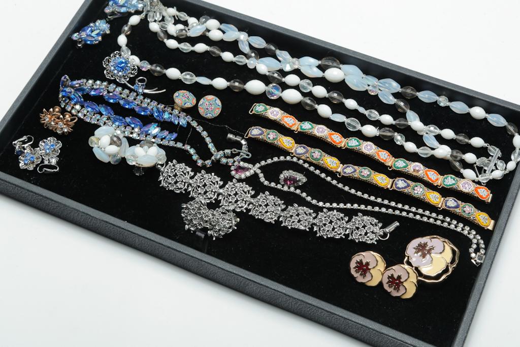 TWO-PIECE SETS FROM DECO TO MODERN. (1 of 2)