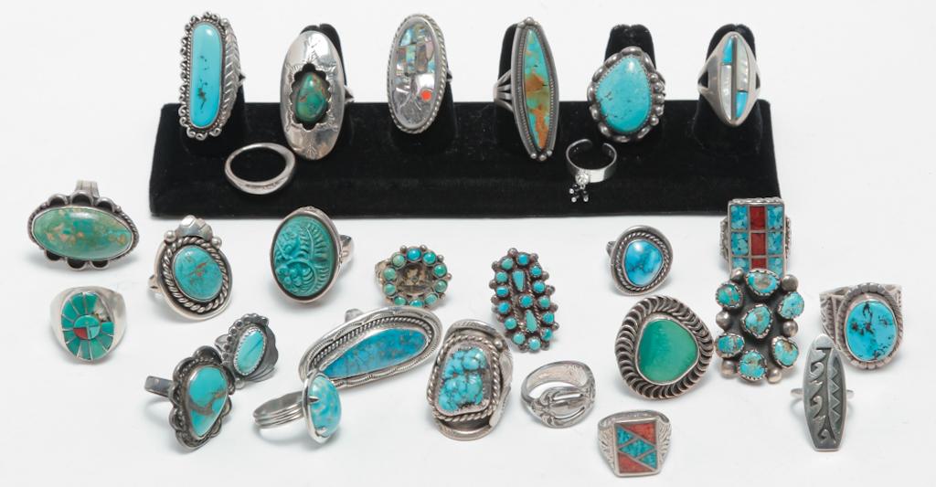 NATIVE AMERICAN AND SOUTHWESTERN STYLE RINGS. (1 of 2)