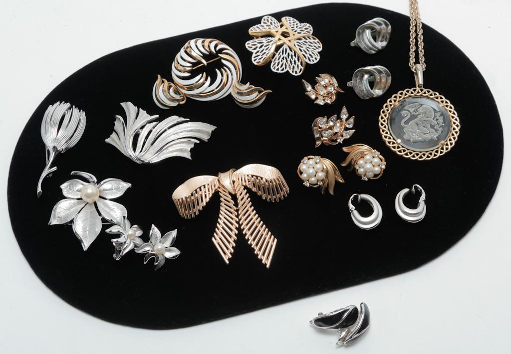 SIGNED VINTAGE TRIFARI GROUP. (1 of 2)