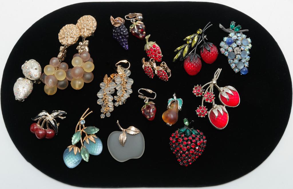 FRUIT OF THE VINE COSTUME JEWELRY. (1 of 1)