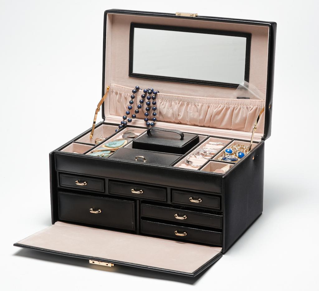 WOLF HERITAGE JEWELRY BOX WITH COSTUME JEWELRY. (1 of 4)