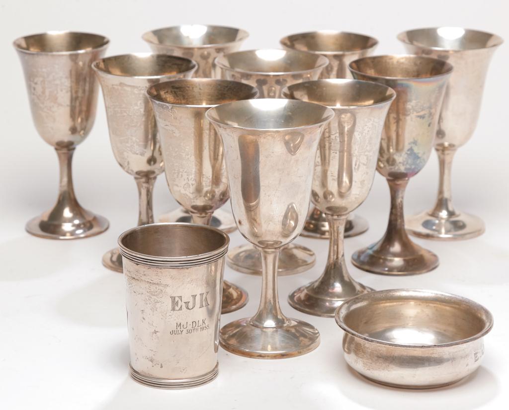 TWELVE PIECES OF AMERICAN STERLING HOLLOWWARE. (1 of 3)