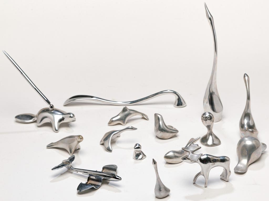 EIGHTEEN CANADIAN HOSELTON SCULPTURES. (1 of 2)