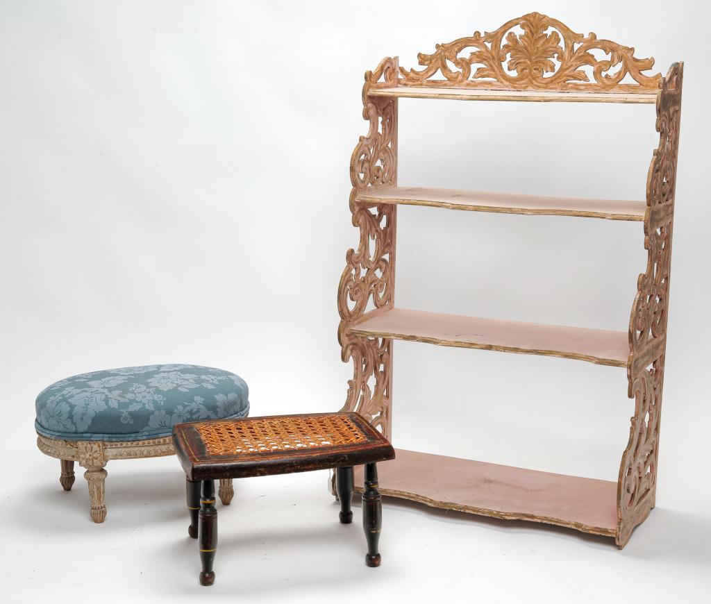 THREE SMALL PIECES OF FURNITURE. (1 of 3)