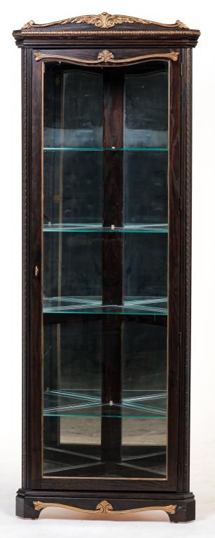 AMERICAN PULASKI FURNITURE CORNER CURIO CABINET. (1 of 4)