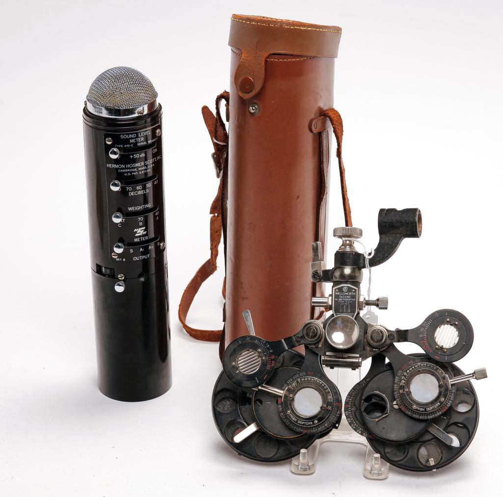 TWO SCIENTIFIC INSTRUMENTS INCLUDING PHOROPTOR (1 of 2)