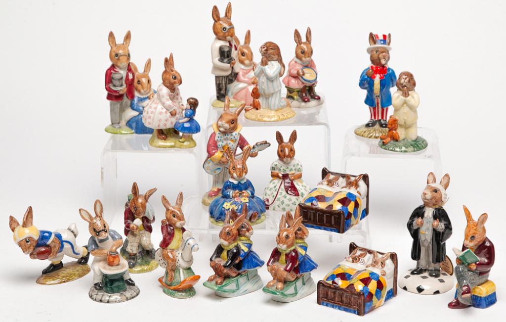 TWENTY ROYAL DOULTON FIGURINES. (1 of 2)
