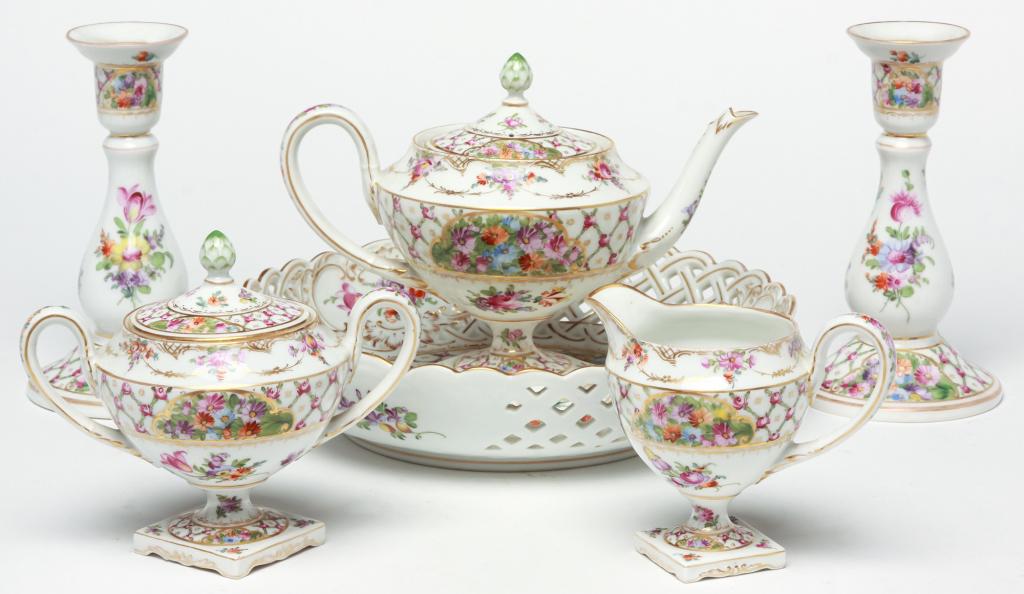 SIX PIECES OF "DRESDEN FLOWERS'' PATTERN CHINA. (1 of 2)