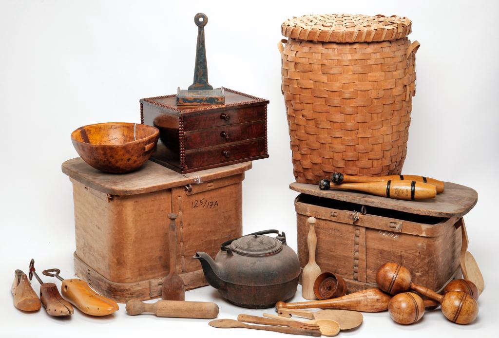 GROUP OF WOODEN WARE, BASKET, KETTLE AND BOXES. (1 of 2)