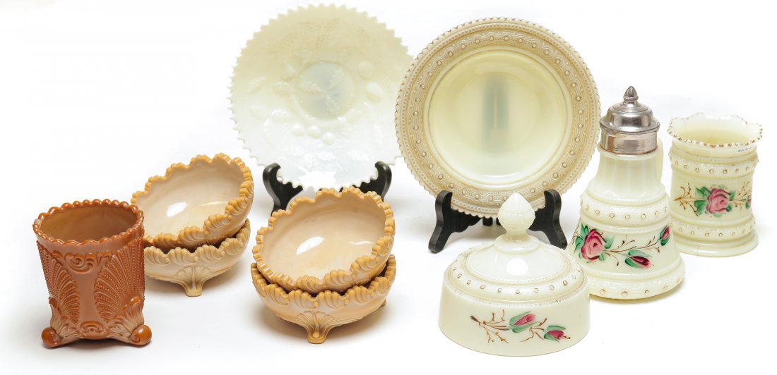 NINE PIECES OF AMERICAN OPAQUE GLASS. (1 of 2)