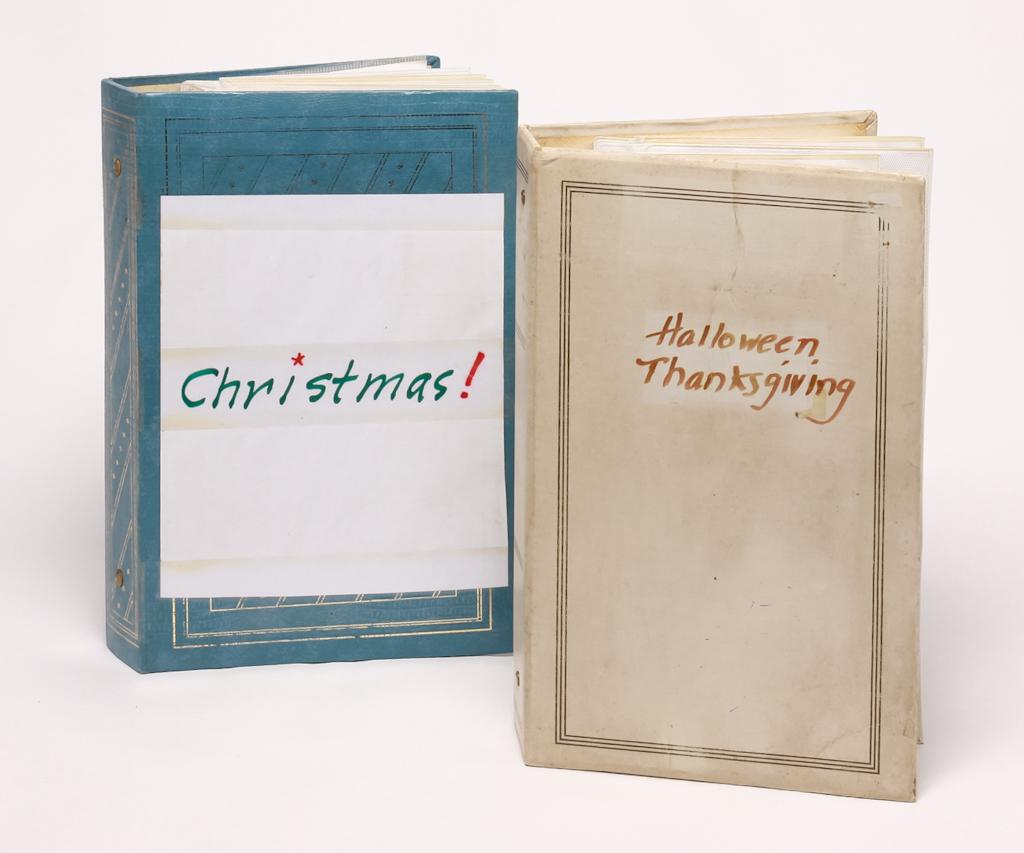 COLLECTION OF HOLIDAY POSTCARDS. (1 of 4)