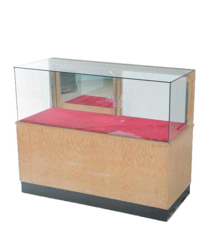 COUNTER DISPLAY CASE. (1 of 3)
