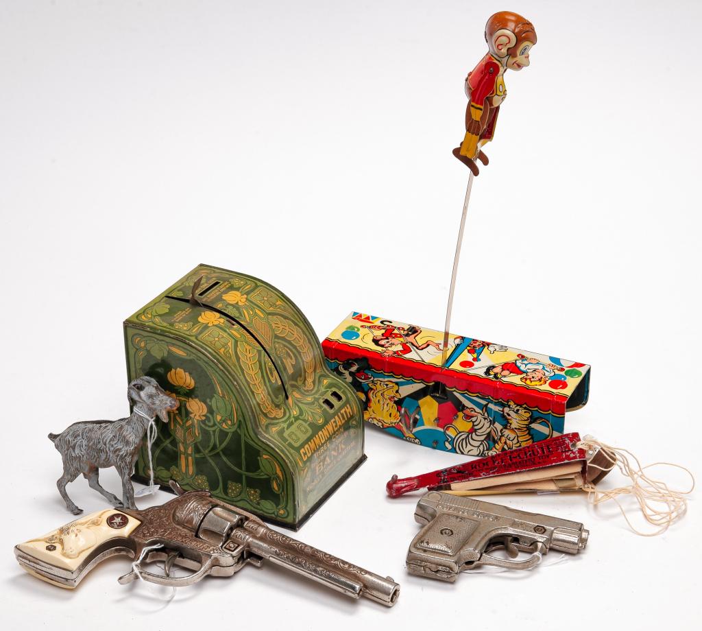 GROUP OF SIX TOYS INCLUDING CAP GUNS (1 of 1)