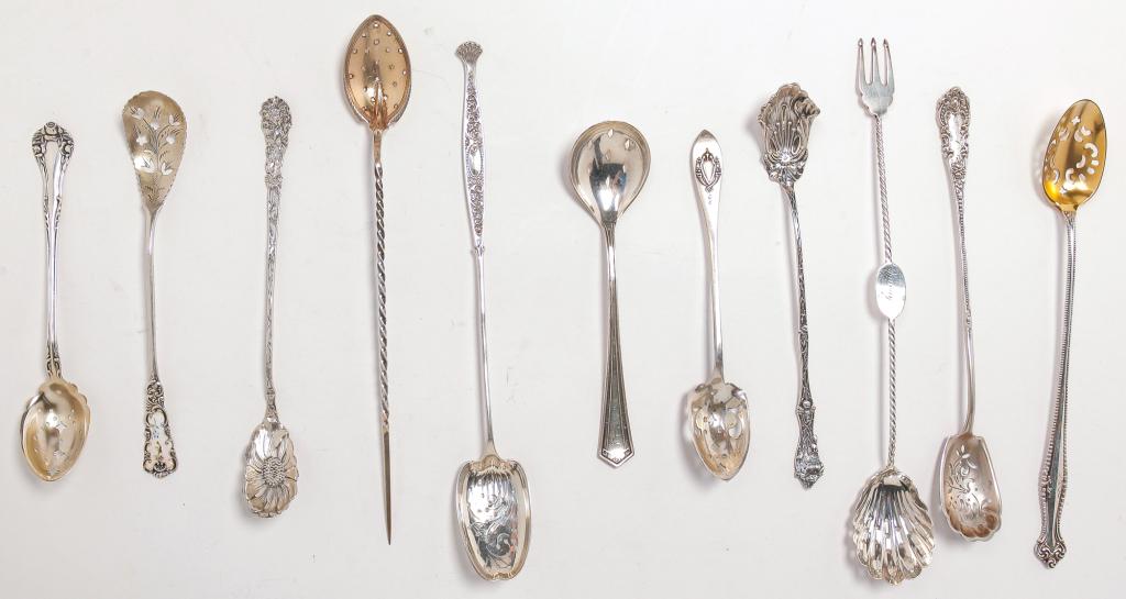 ELEVEN PIECES OFAMERICAN STERLING SERVICE SPOONS (1 of 1)