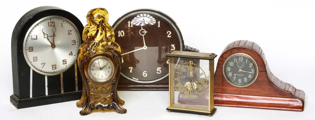 FIFTEEN ASSORTED CLOCKS. (1 of 1)