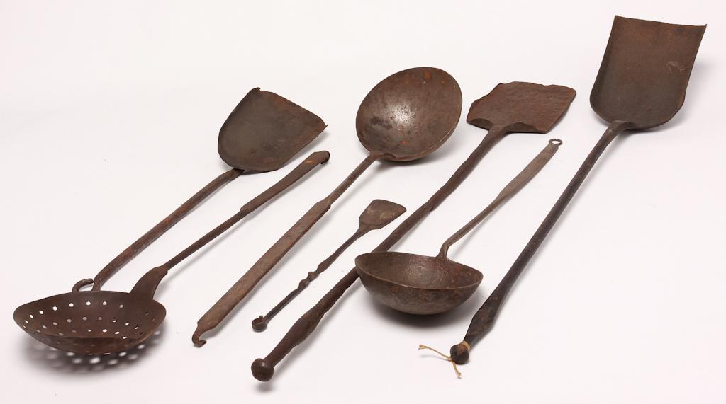SEVEN AMERICAN IRON UTENSILS. (1 of 1)