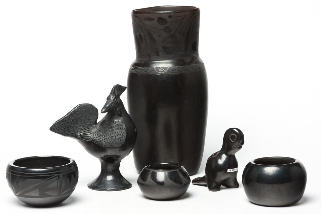 SIX PIECES OF NATIVE AMERICAN POTTERY. (1 of 2)